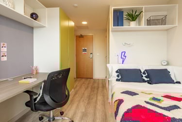 Gold En Suite at The Barn, Bampfylde Street, Newtown, Exeter, EX12FQ - Image 2